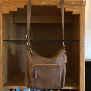 EUC Great American LeatherWorks leather crossbody organizer bag